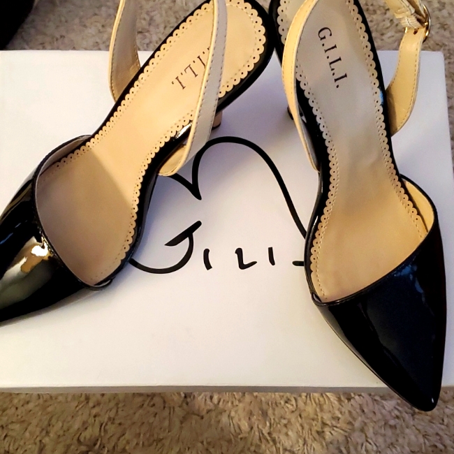 G.I.L.I. 2 Tone Sling Back Pumps